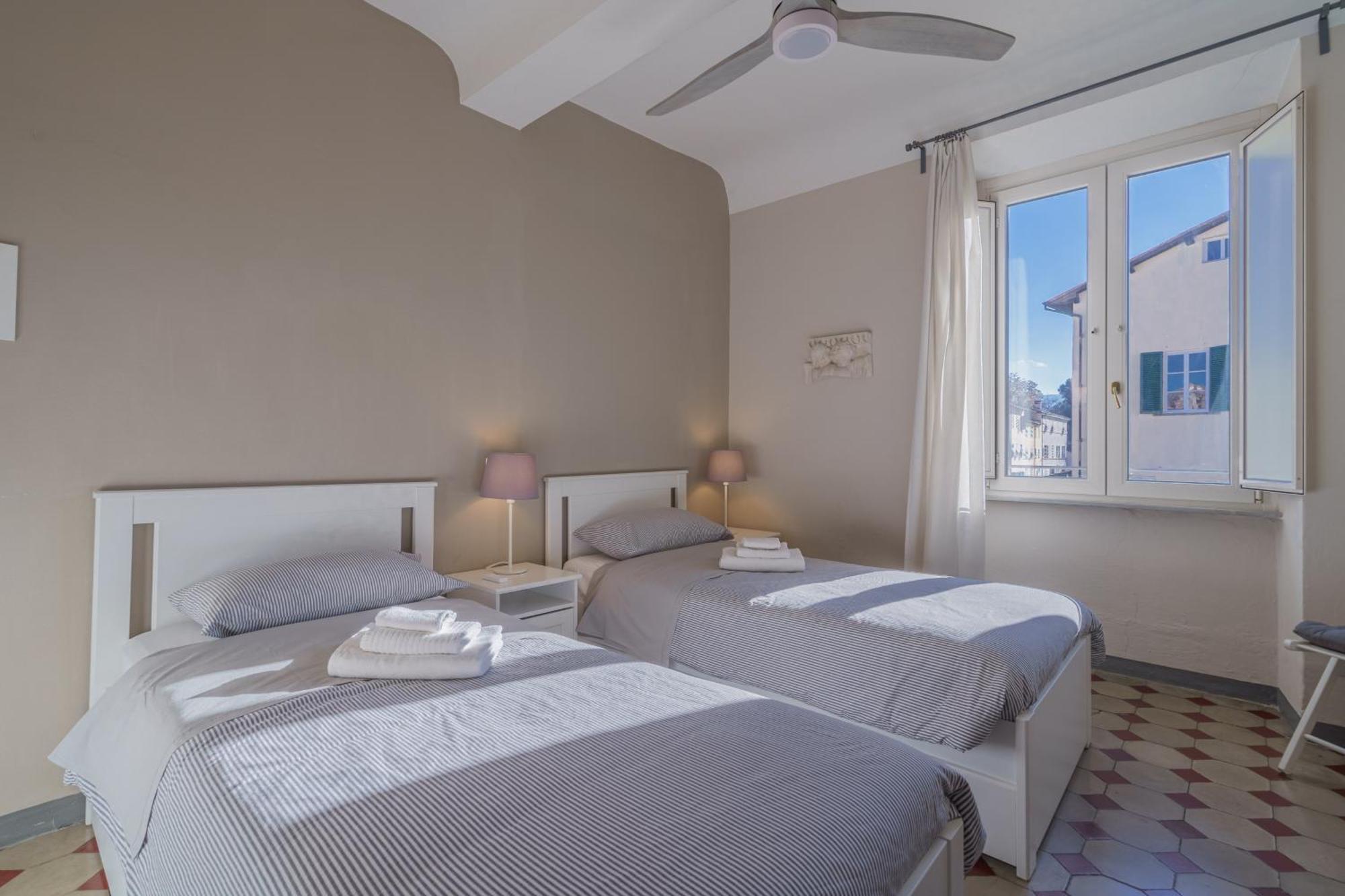Terrazza Coccode' Spazioso Con Vista Mozzafiato! Lucca Kültér fotó